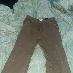 H&M ARMY GREEN CARGO JEANS🎀